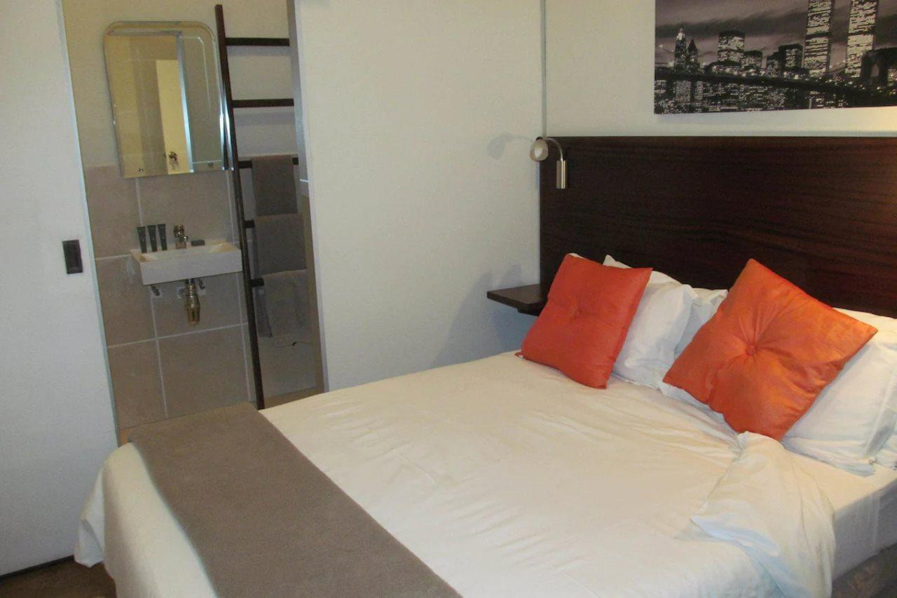 The Vic Hotel 伊丽莎白港 外观 照片