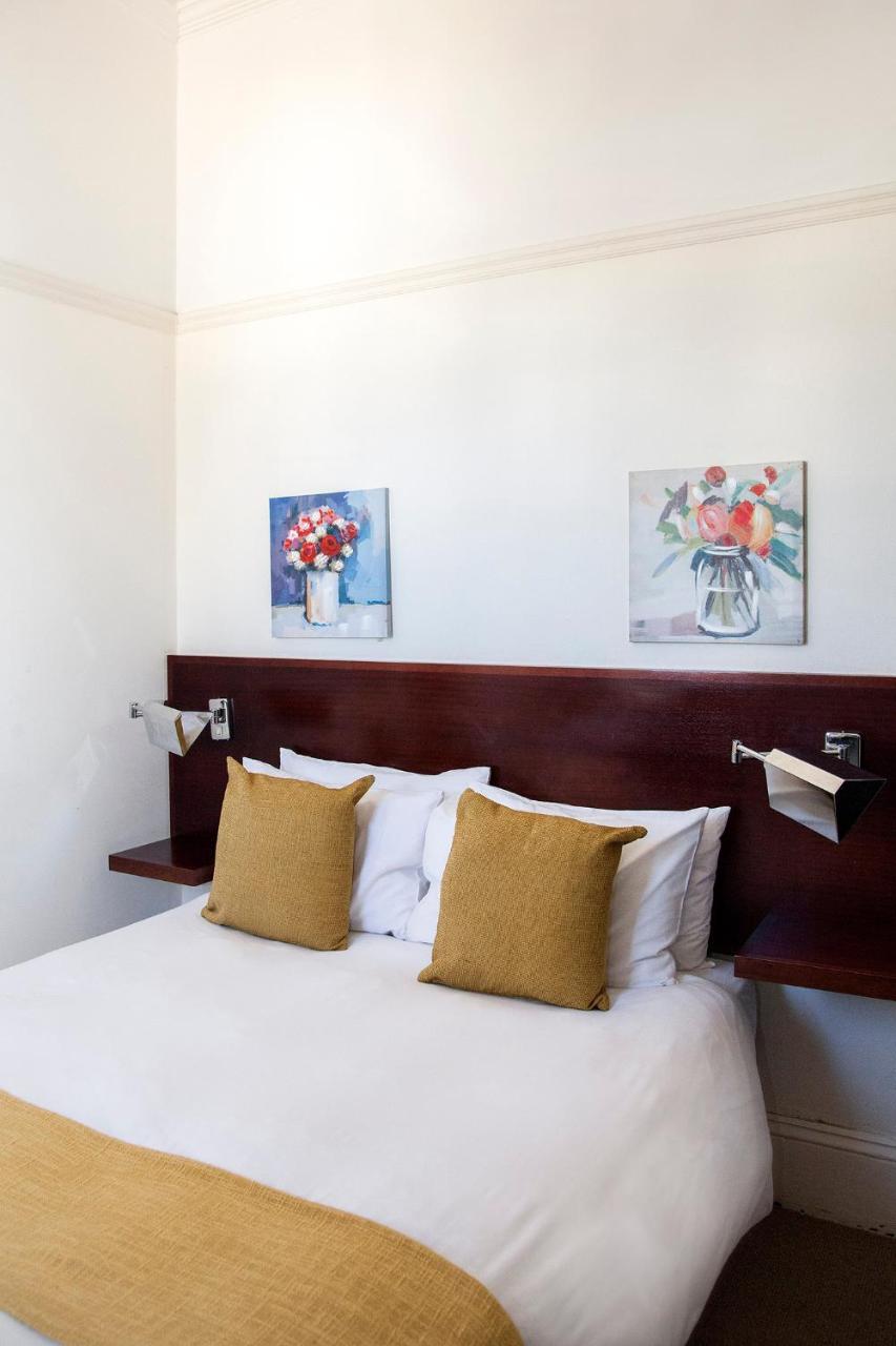 The Vic Hotel 伊丽莎白港 外观 照片